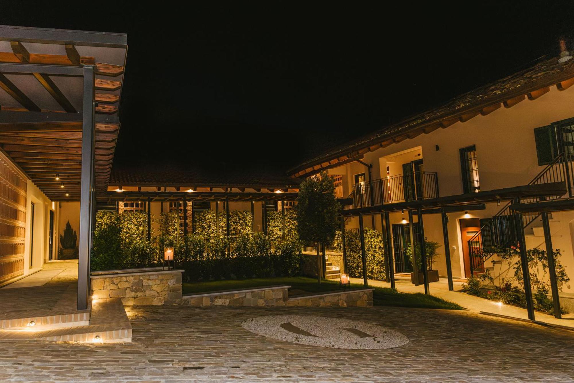Garesio Wine Resort Serralunga d'Alba Eksteriør billede